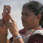 ভারতে নতুন স্মার্টফোনে বাধ্যতামূলকভাবে সরকারি সাইবার সেফটি অ্যাপ যুক্তের নির্দেশ