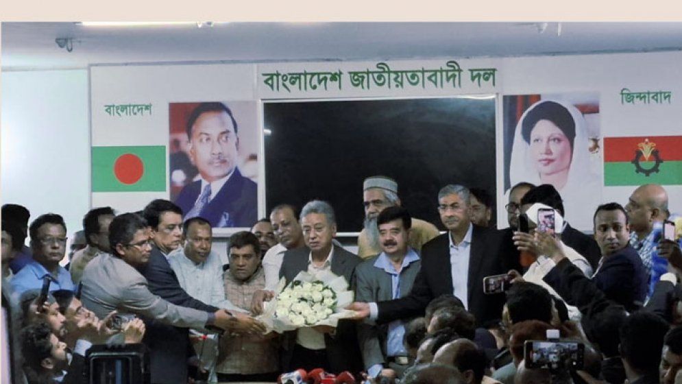 দল বিলুপ্ত করে বিএনপিতে ফিরলেন শাহাদাত হোসেন