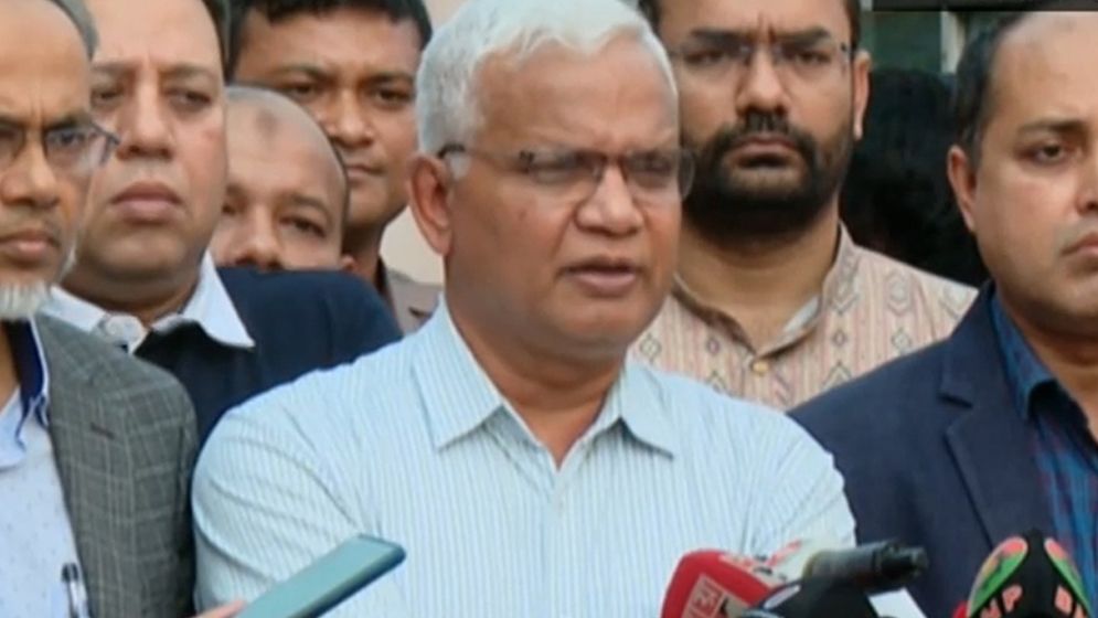 আগের মতোই স্থিতিশীল খালেদা জিয়ার শারীরিক অবস্থা: ডা. জাহিদ