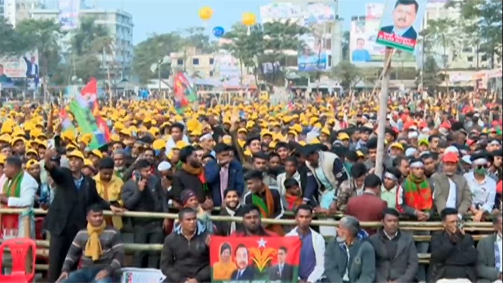 সিলেট আলিয়া মাদরাসার মাঠে রাত থেকেই নেতাকর্মীদের ভিড়