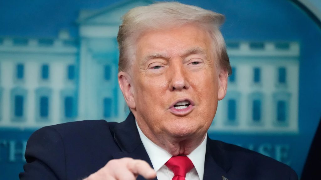 সোমালি-আমেরিকানদের নিয়ে আবারও বিতর্কিত মন্তব্য ট্রাম্পের