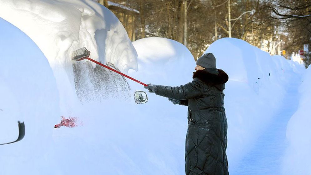 প্রবল তুষারঝড়ে বিপর্যস্ত কানাডা