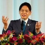 সহকর্মীদের ‘মানব আবর্জনা’ বলে মন্তব্য করে বিতর্কে জাপানের মেয়র