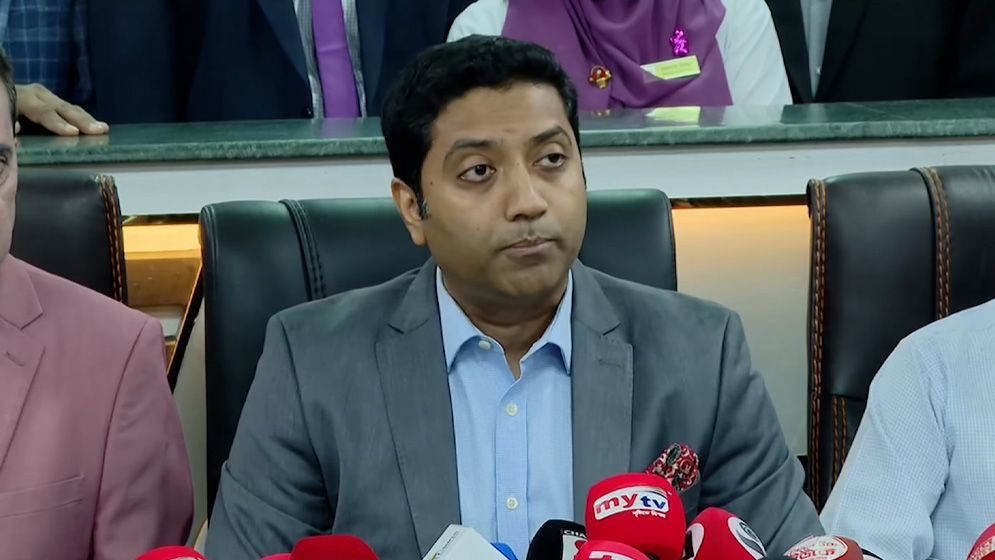 দলীয় পরিচয়ে চাঁদাবাজির সুযোগ দেবে না সরকার: ববি হাজ্জাজ