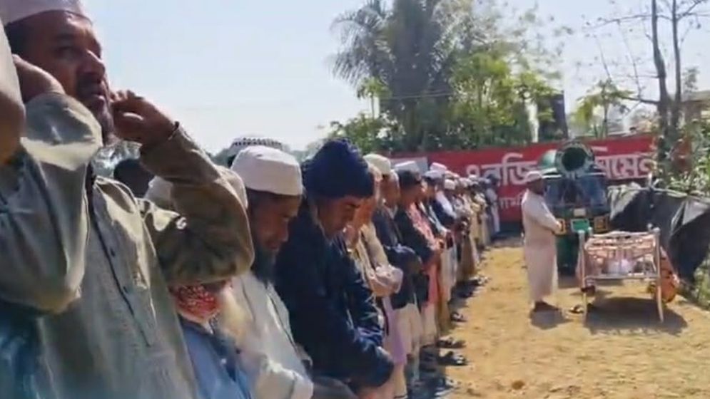 চিরনিদ্রায় শায়িত টেকনাফ সীমান্তে গুলিবিদ্ধ হুজাইফা