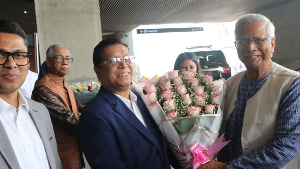 আপন কাজে ফিরলেন ড. ইউনূস