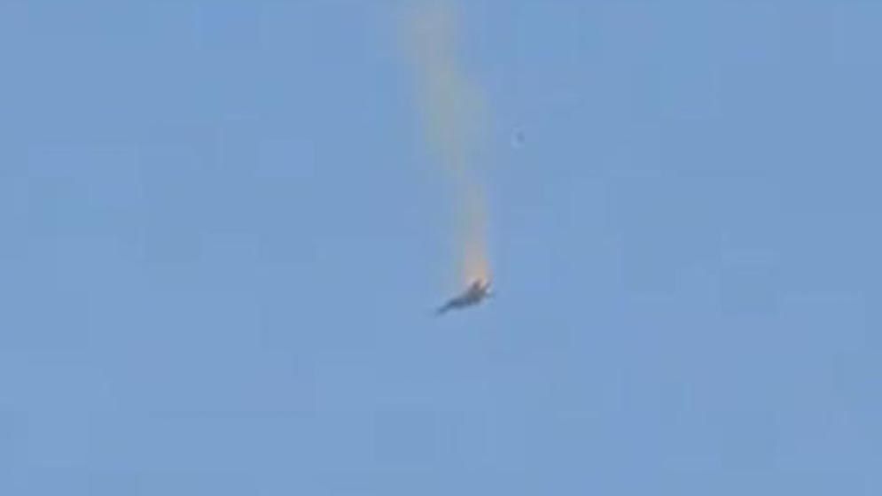 কুয়েতের আকাশসীমায় ইরানের মিসাইলের আঘাতে বিধ্বস্ত মার্কিন ‘এফ-১৫’ ফাইটার জেট