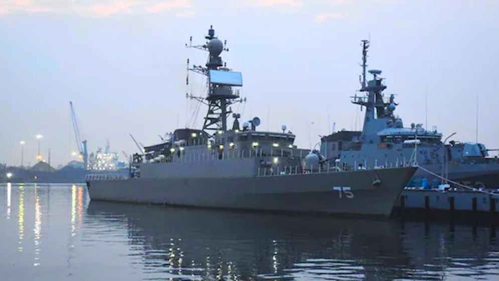 শ্রীলঙ্কা উপকূলে মার্কিন সাবমেরিনের হামলায় ডুবল ইরানি যুদ্ধজাহাজ, নিহত ৮০